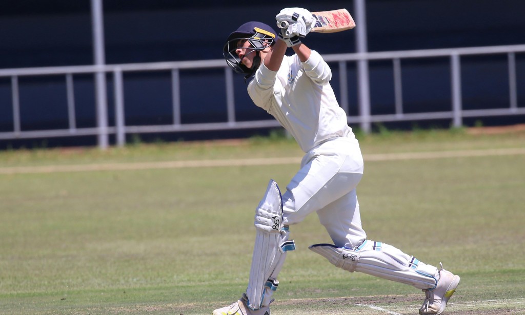 England Stumble Early After Bowling Out New Zealand for 348